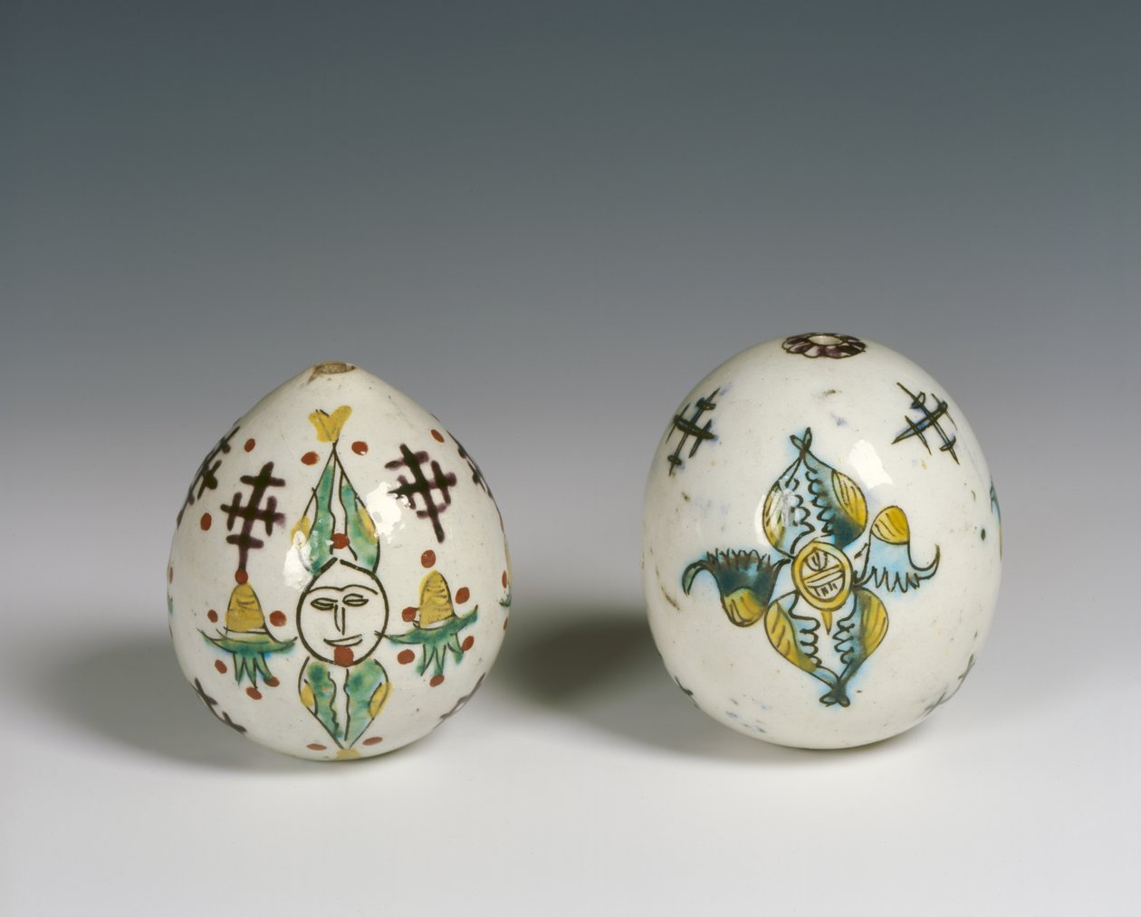 Kutahya Hanging Globes by Armenian School