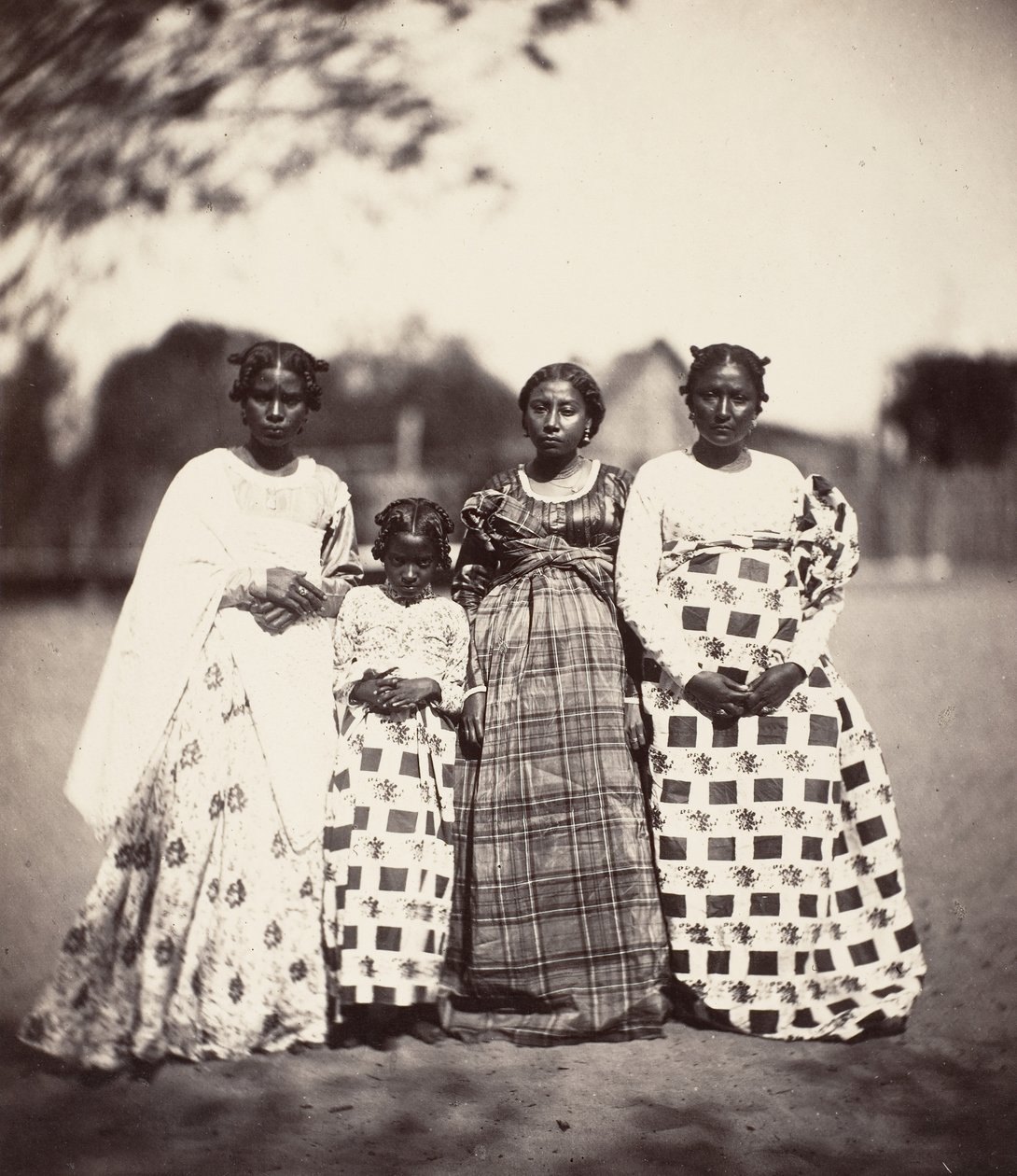 Femmes Betsimisaraka, Madagascar by Désiré Charnay