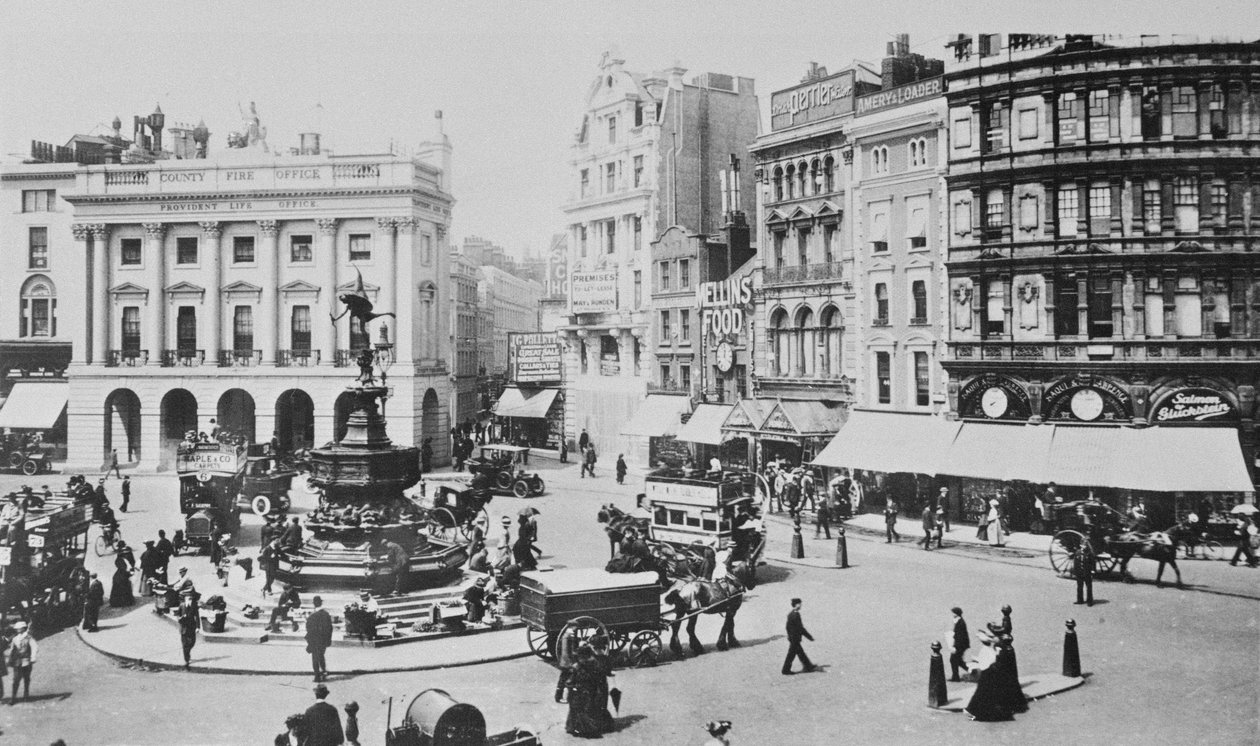 View of Piccadilly Circus, c.1900 by English Photographer