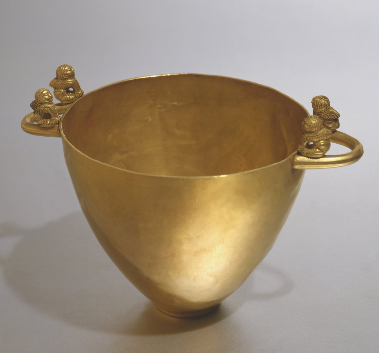 Skyphos from Palestrina by Etruscan