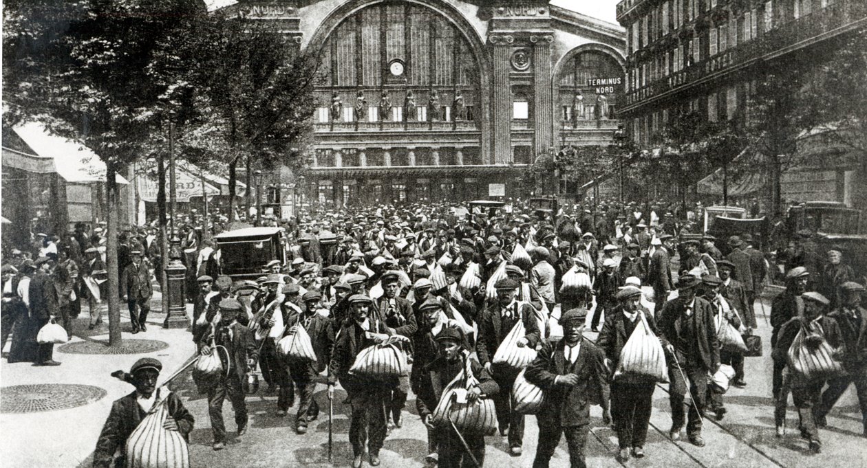 Belgians and Refugees from the invaded regions arriving in Paris at Gare du Nord by French Photographer