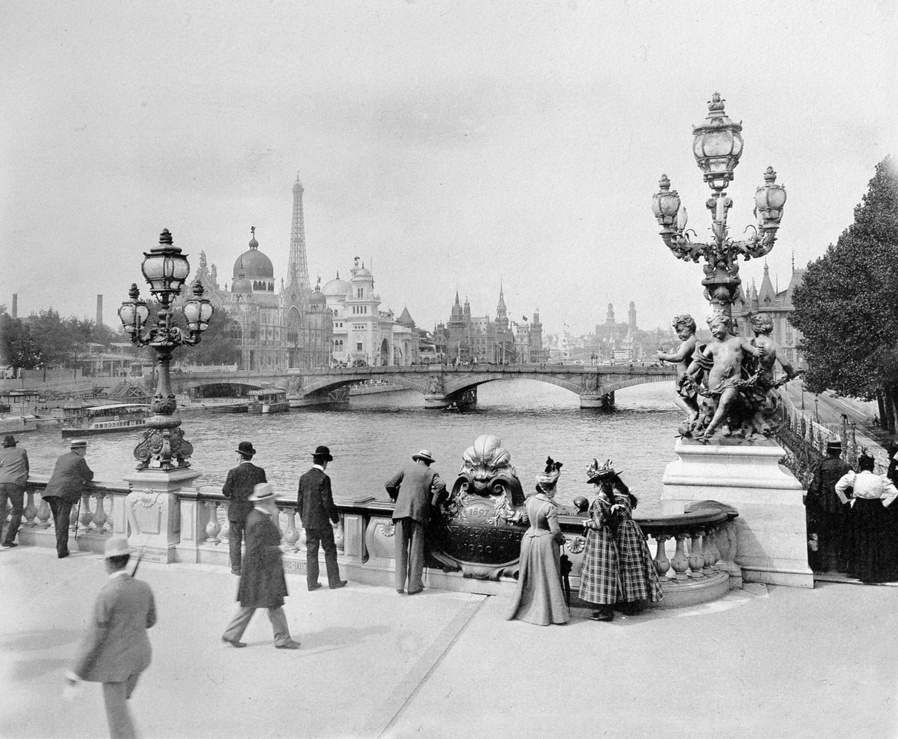 Pont Alexandre III - Exposition Universelle de Paris en 1900 by French Photographer