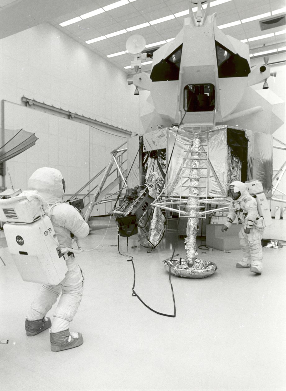 Apollo 13 - NASA by NASA Images