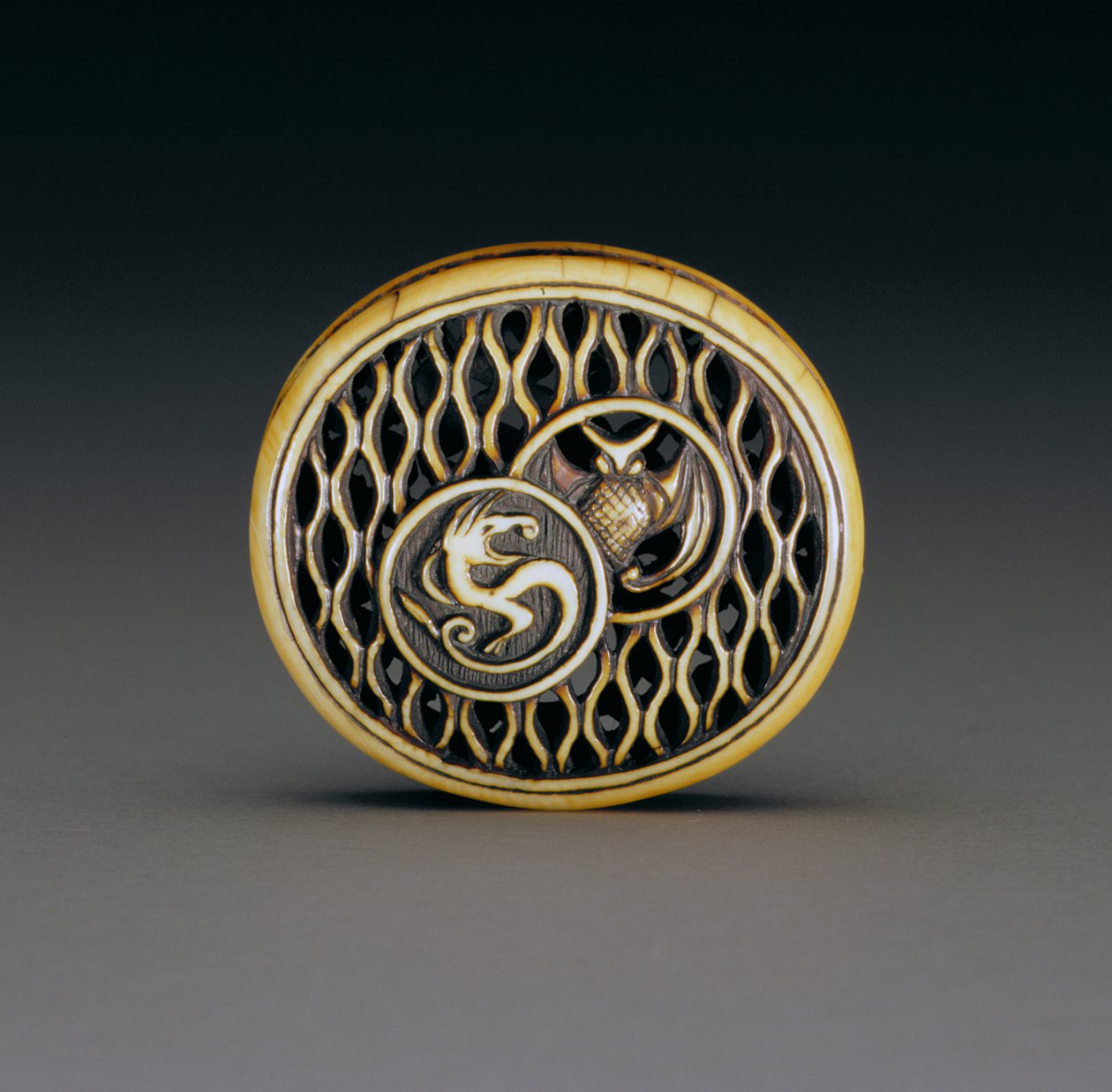 Obverse of a netsuke, c.1870 by Ozaki Kokusai