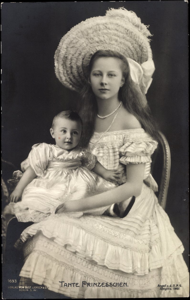 Aunt Prinzesschen, Princess Luise of Prussia by Photographer German