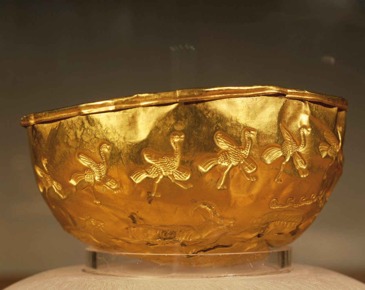 Gold cup, Scythian by Scythian