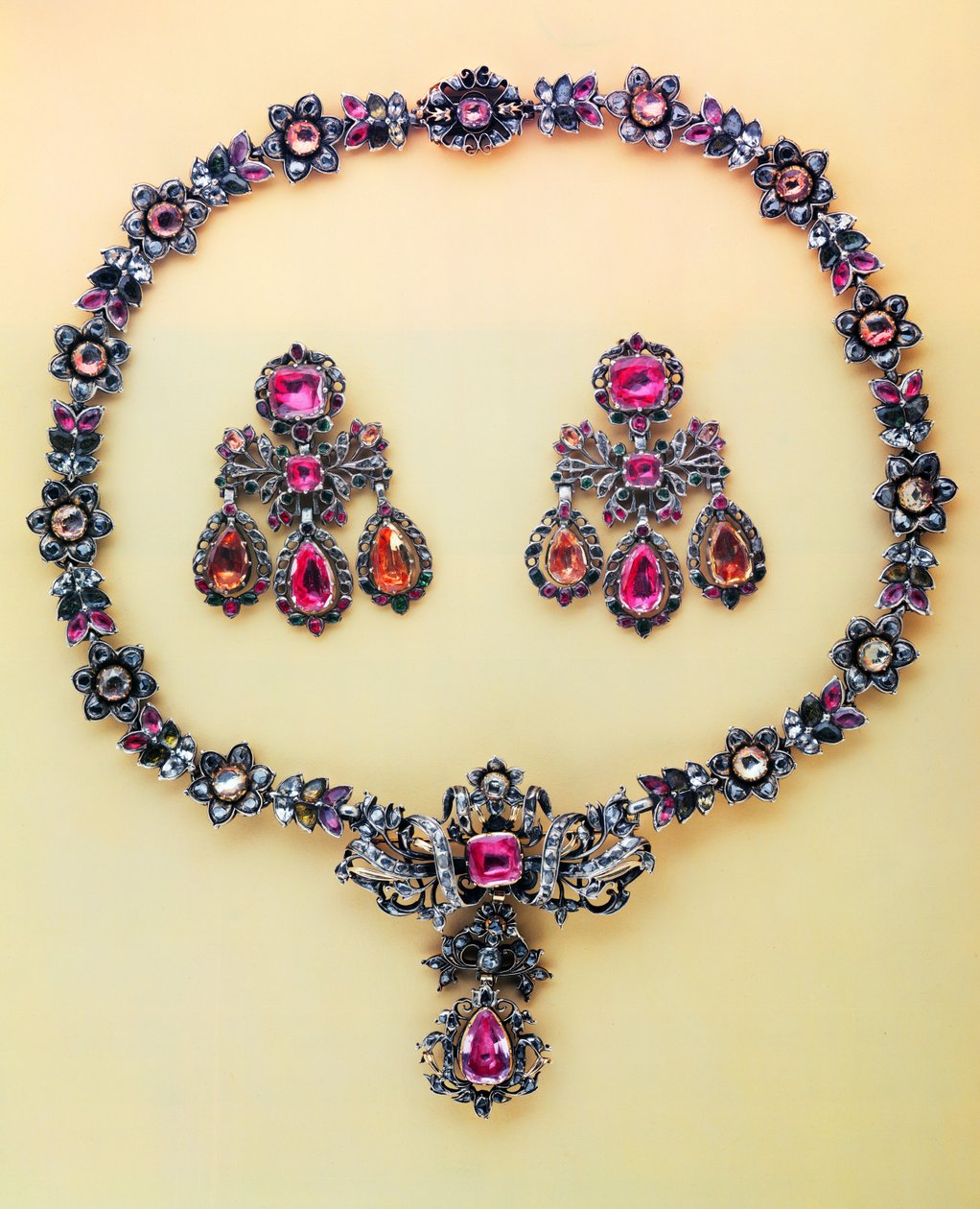 Necklace of different coloured topazes and rose diamonds, Spanish, 18th century by Spanish School