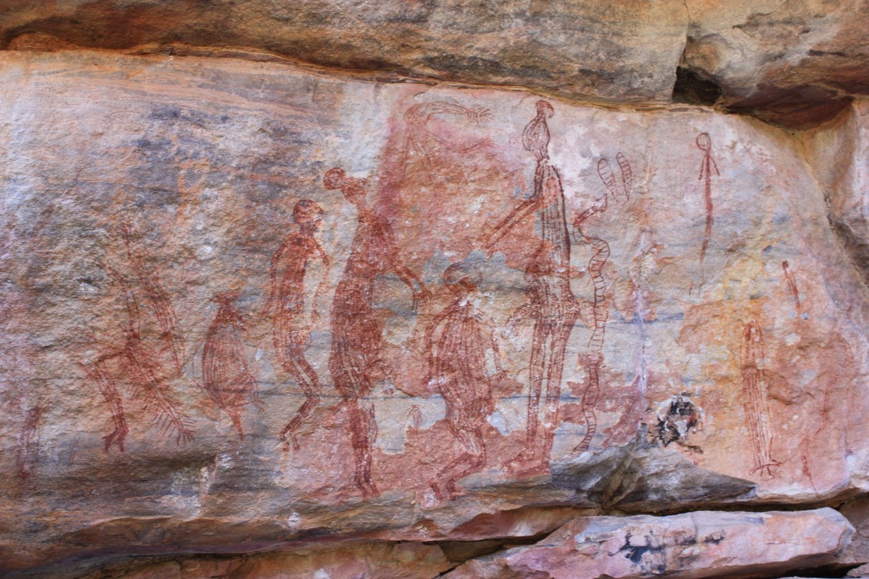 Ancient Human Figures in Red by Unbekannt Unbekannt