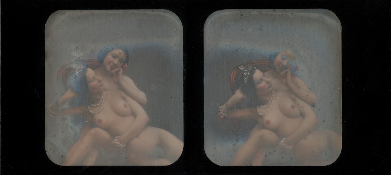 Stereographic View of Two Nude Women by Unbekannt