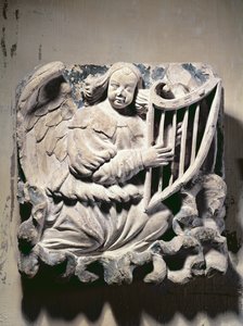 Angel Musician playing the Harp