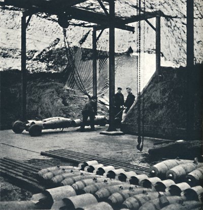 Bombing up by Cecil Beaton