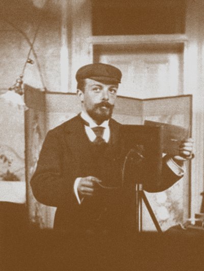 Self-portrait by Gabriel Veyre