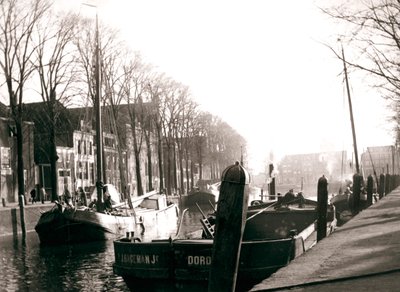 Canal boats, Dordrecht, Netherlands by James Batkin