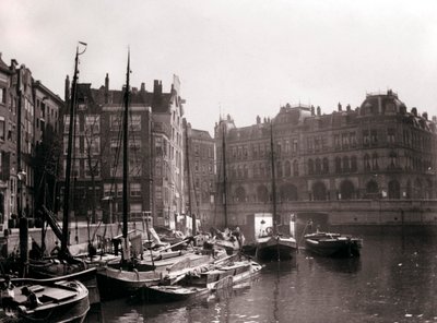 Canal Boats, Rotterdam by James Batkin