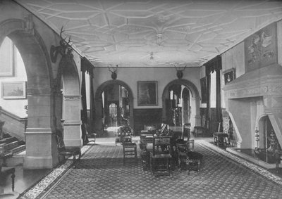 Dunster Castle, Somerset - Earl of Carhampton, 1910 by Unbekannt