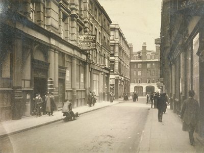 East end of Jewin Street, London, c1920 by Unbekannt