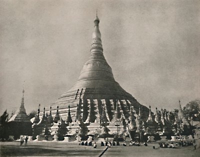 Shwe Dagon Pagoda, Rangoon, 1900 by Unbekannt