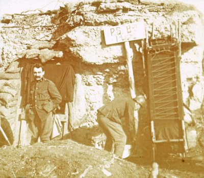 Soldiers in front line trenches, c1914-c1918 by Unbekannt