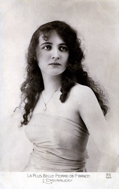 Miss France 1920 by Unbekannt