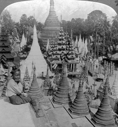 Shwedagon Pagoda, Rangoon, Burma by Underwood and Underwood