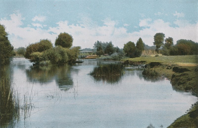 Abingdon Weir and Lock by English Photographer